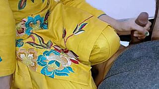 punjabi mosi's thick ass gets pounded deep