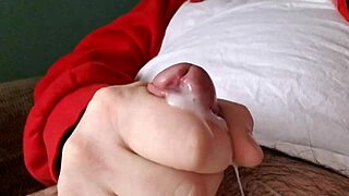 Watch this bbw slut's homemade blowjob and cumshot compilation up close