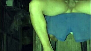 mi madrastra latina gime mientras la follo en casa embrujada