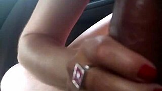 Leo gets thick cock sucked deep by amateur