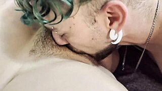 arrombei minha cunhada safada's hairy pussy so deep ughh